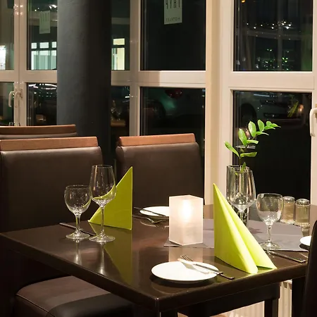 Courtyard By Marriott Hotel 4*