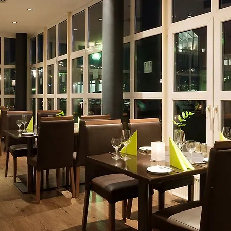 Courtyard By Marriott Hotel 4*